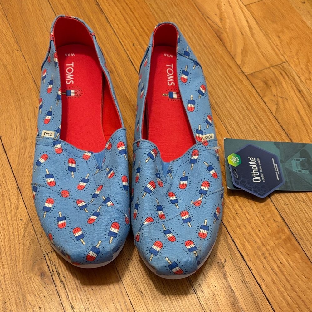 TOMS Women’s Blue Popsicle Print Slip Ons, 9.5